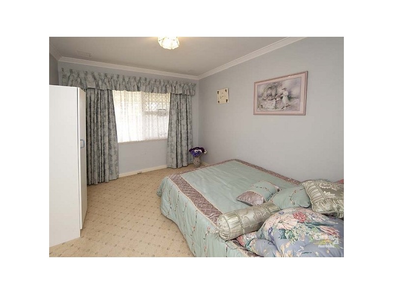 13 Birchington Street, Beckenham WA 6107