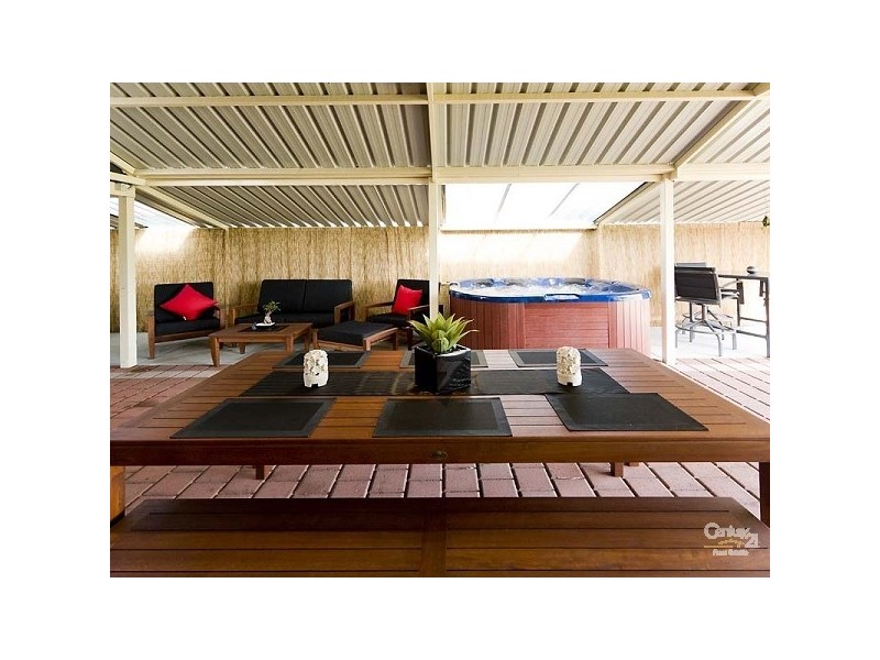 31 Cardiff Loop, Huntingdale WA 6110