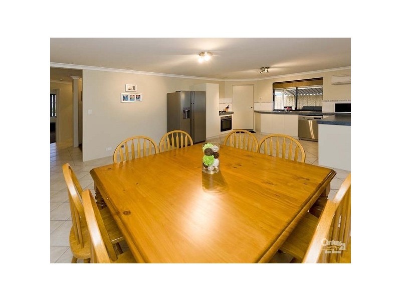 31 Cardiff Loop, Huntingdale WA 6110