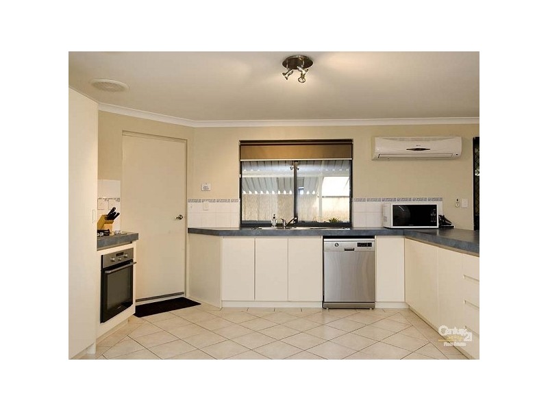 31 Cardiff Loop, Huntingdale WA 6110