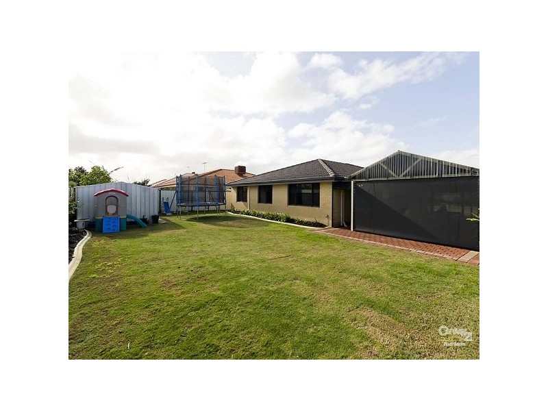 31 Cardiff Loop, Huntingdale WA 6110