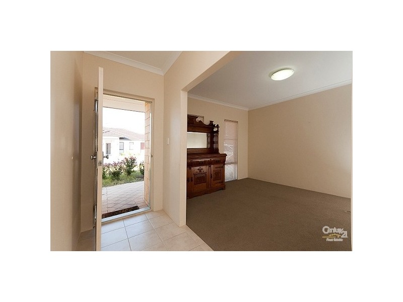 2 Heidelberg St, Aubin Grove WA 6164