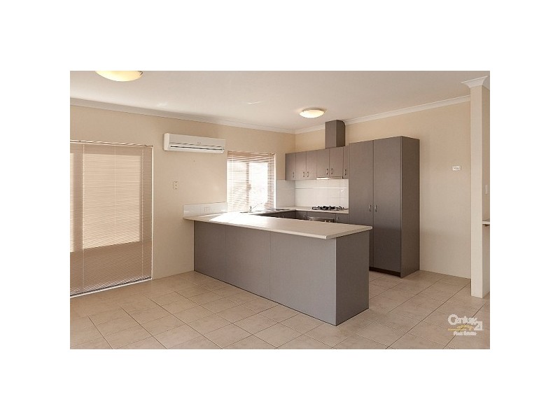 2 Heidelberg St, Aubin Grove WA 6164