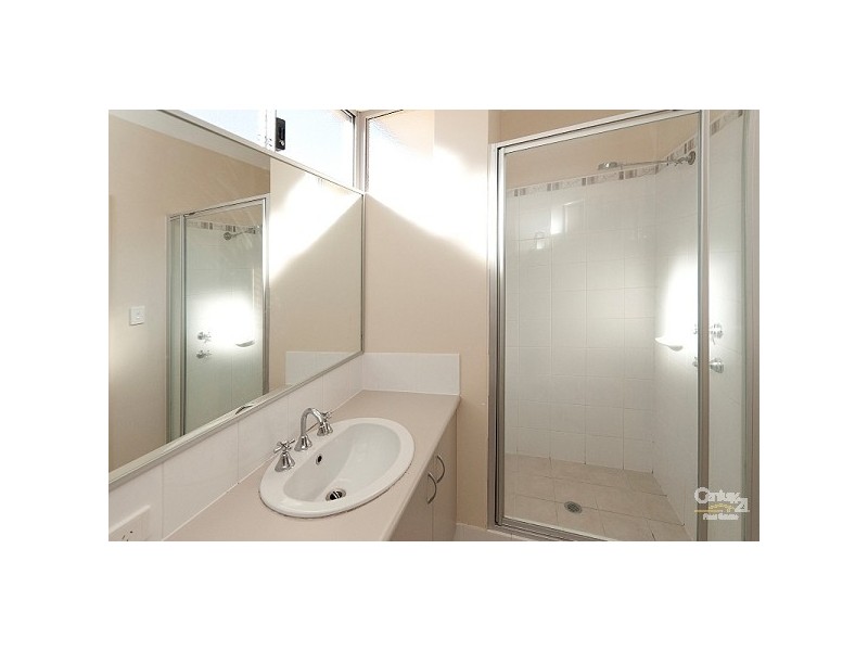 2 Heidelberg St, Aubin Grove WA 6164