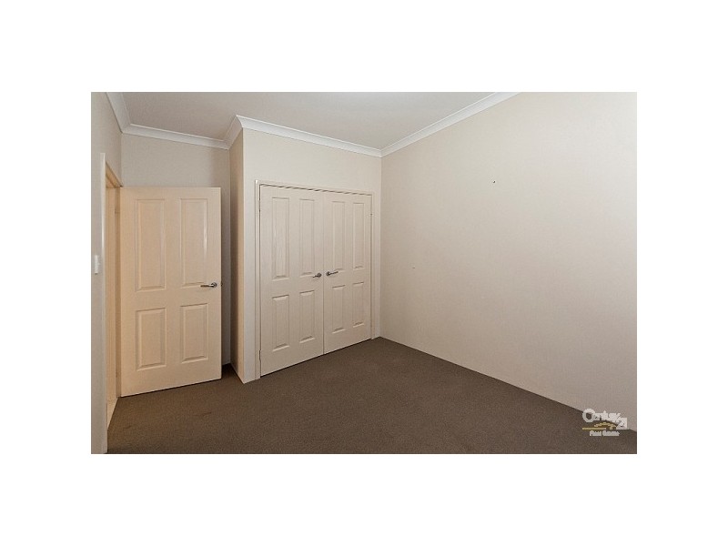 2 Heidelberg St, Aubin Grove WA 6164