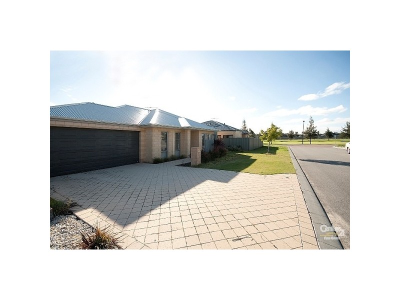 2 Heidelberg St, Aubin Grove WA 6164