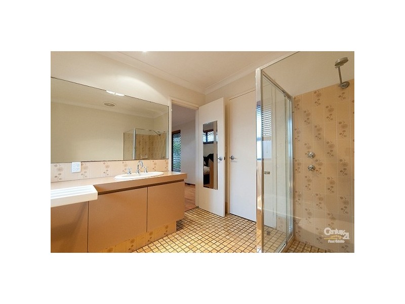 77 Gracechurch Crescent, Leeming WA 6149