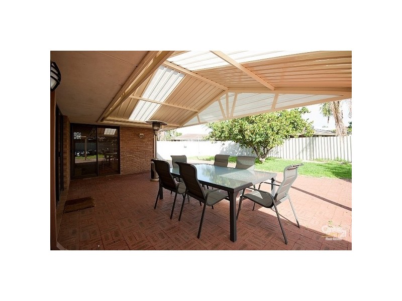 77 Gracechurch Crescent, Leeming WA 6149