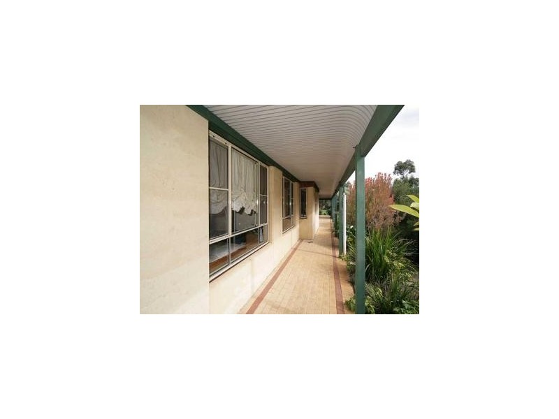38 Pollard Cross, Cardup WA 6122
