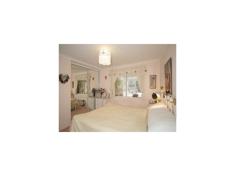 16 Treecrest Gardens, Mount Richon WA 6112