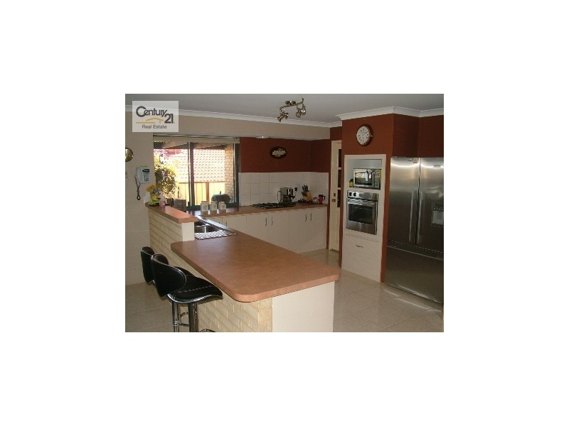 6 Butler Pass, Kelmscott WA 6111