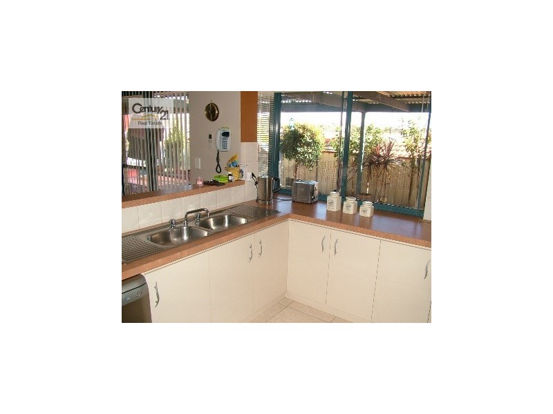 6 Butler Pass, Kelmscott WA 6111