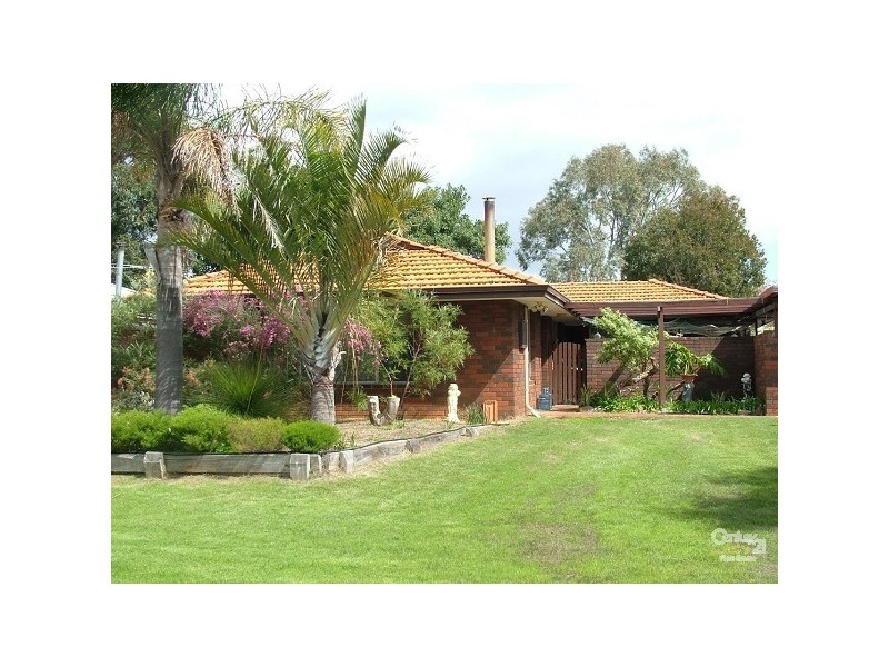 3 Mahara Rd, Kelmscott WA 6111