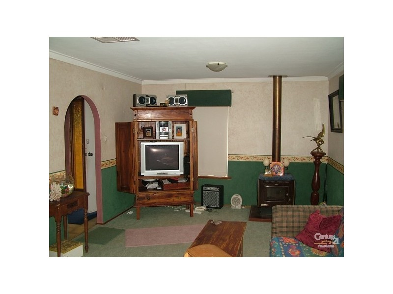 3 Mahara Rd, Kelmscott WA 6111