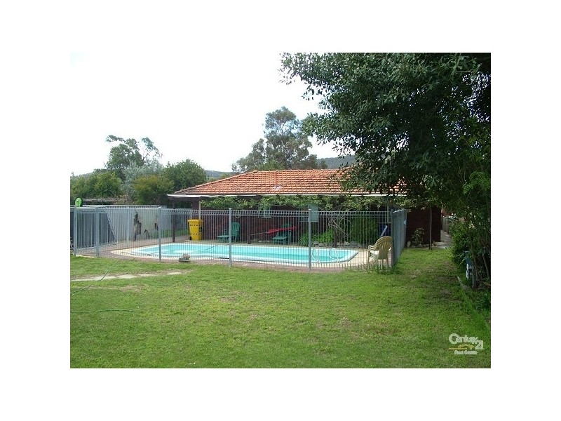 3 Mahara Rd, Kelmscott WA 6111