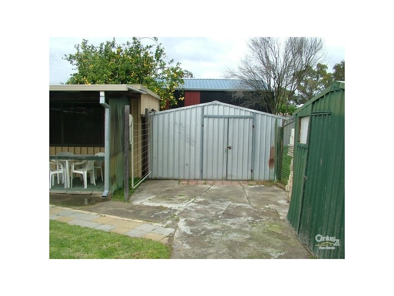 34 Gaskin Road, Kenwick WA 6107