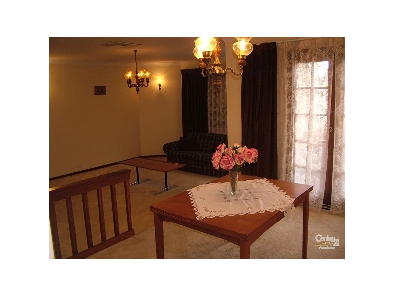 17 Dixie Road, Kelmscott WA 6111