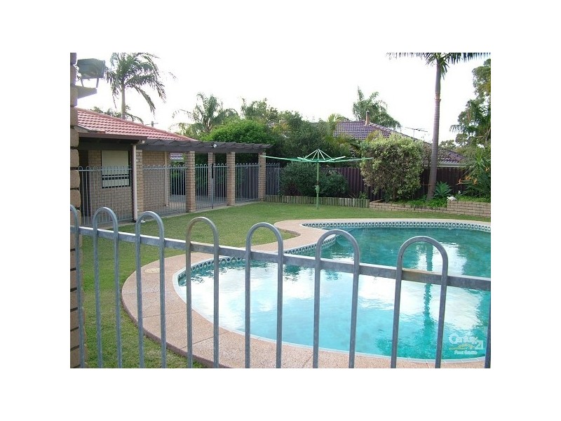 17 Dixie Road, Kelmscott WA 6111