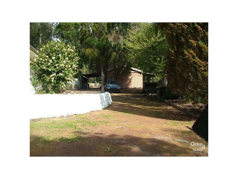 18 Garland Road, Roleystone WA 6111