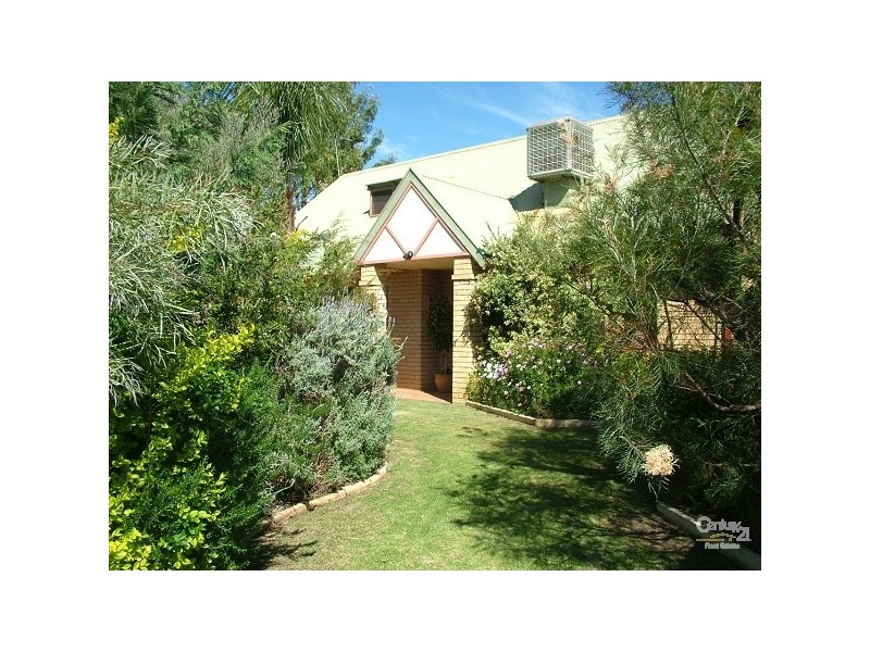 101 Brookton Hwy, Mount Nasura WA 6112