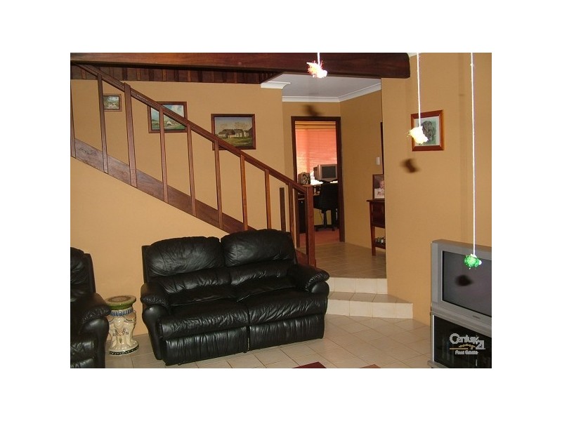 101 Brookton Hwy, Mount Nasura WA 6112