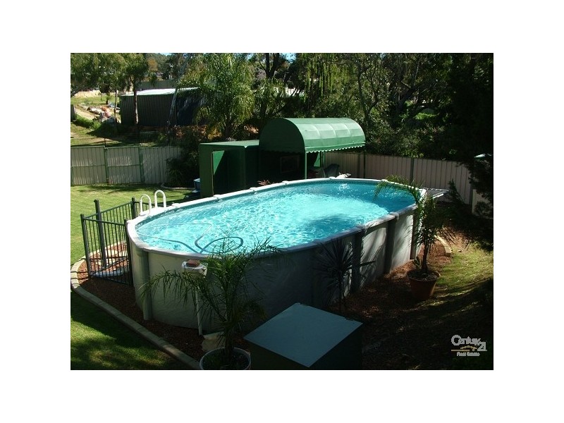 101 Brookton Hwy, Mount Nasura WA 6112