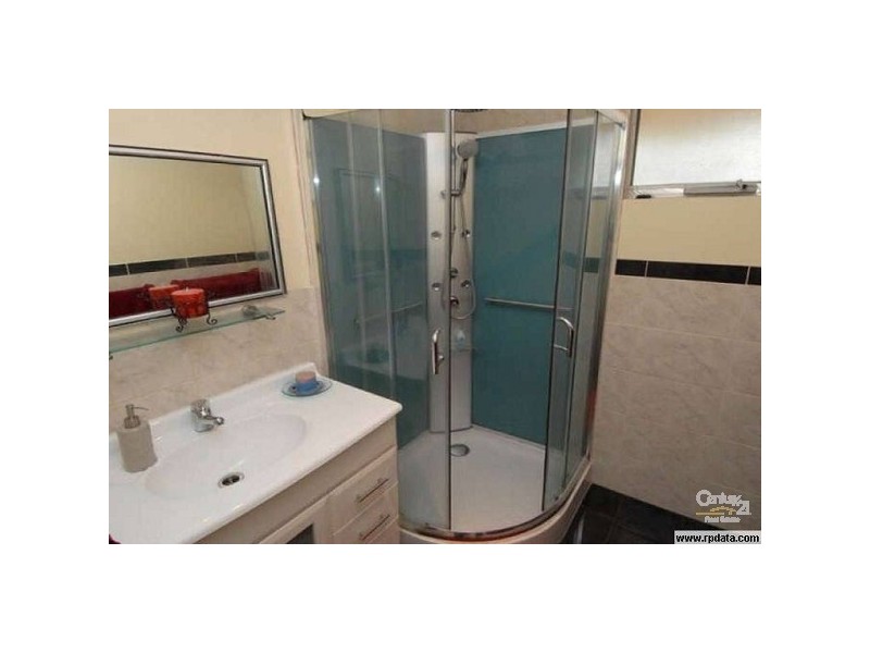 19 Lurnea Place, Karawara WA 6152