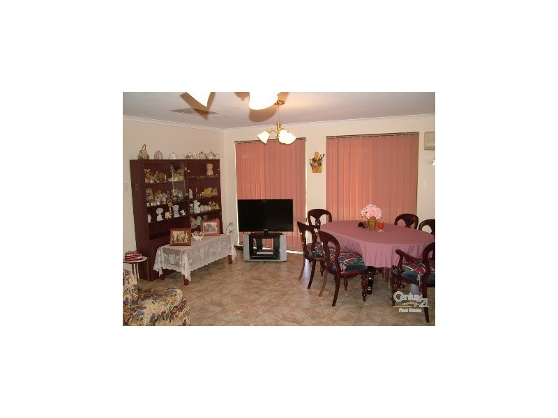 12 Bolger Gardens, Kelmscott WA 6111