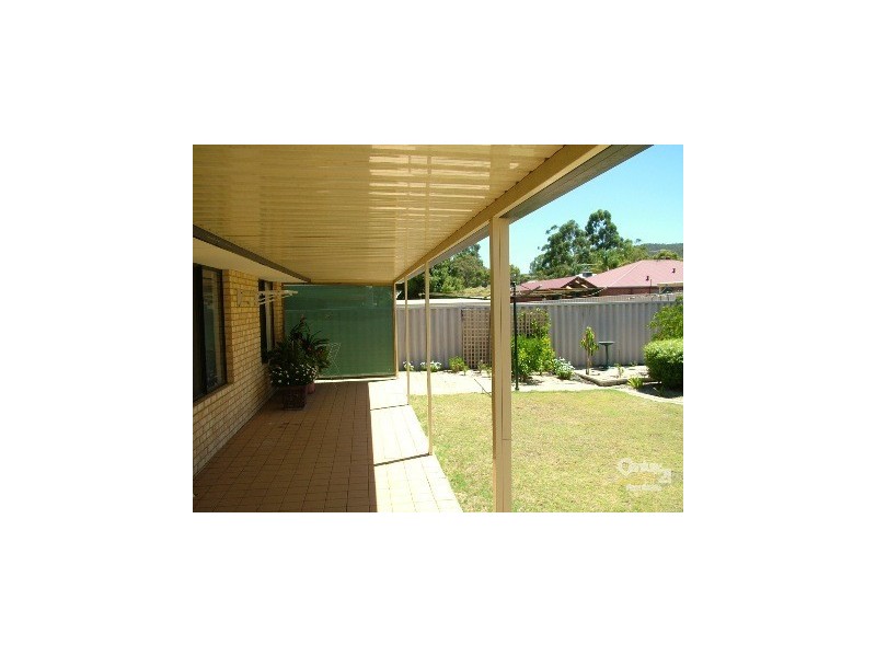 12 Bolger Gardens, Kelmscott WA 6111