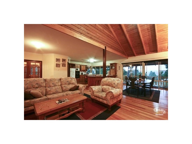 4 Lund Court, Roleystone WA 6111