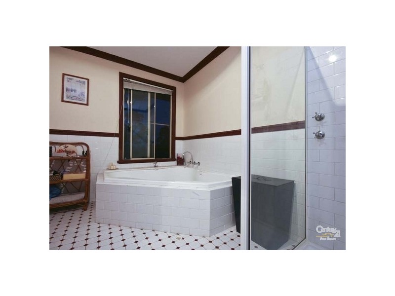 4 Lund Court, Roleystone WA 6111