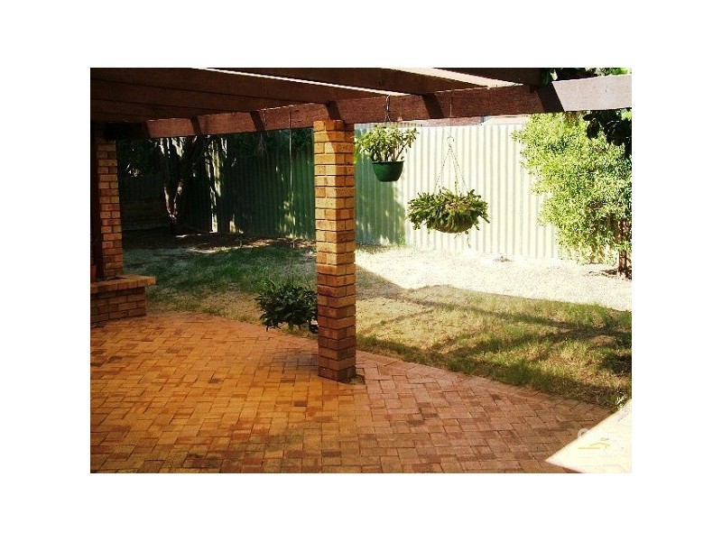 12 Incana Crt, Kelmscott WA 6111