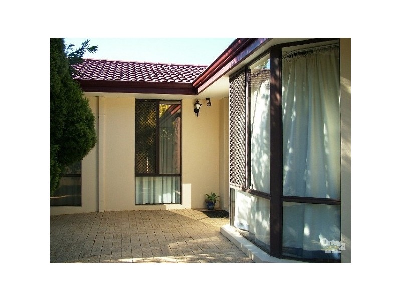 12 Incana Crt, Kelmscott WA 6111