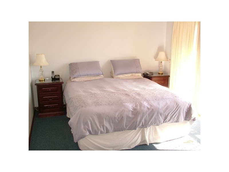 42 Ashley Drive, Kelmscott WA 6111