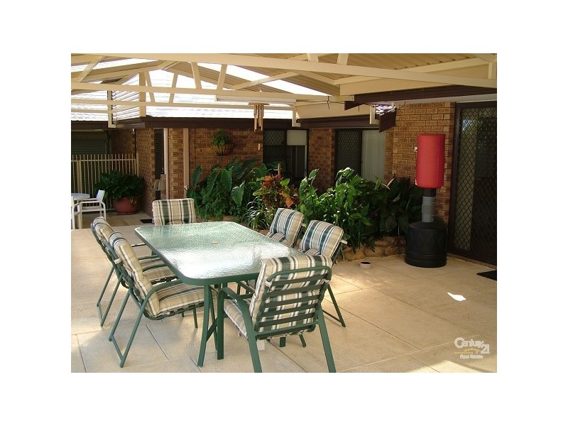 42 Ashley Drive, Kelmscott WA 6111