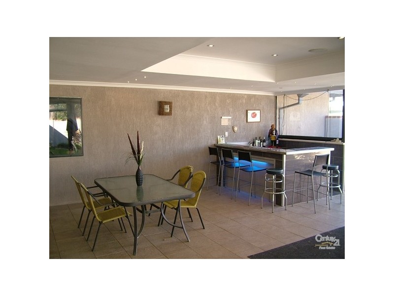 22 Hicks Road, Kelmscott WA 6111