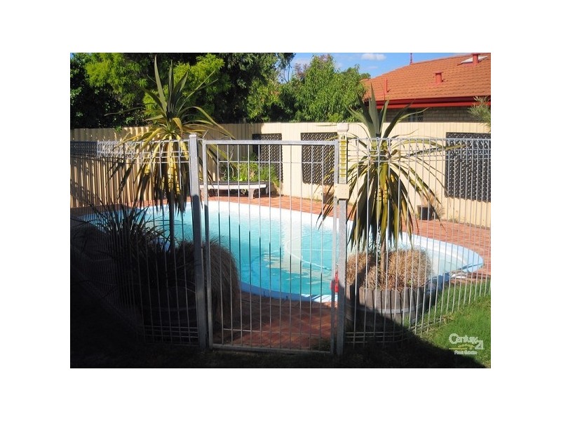 11 Wakehurst Place, Kelmscott WA 6111