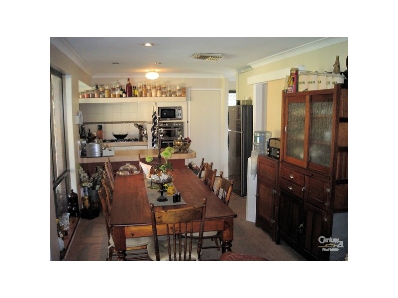 11 Wakehurst Place, Kelmscott WA 6111