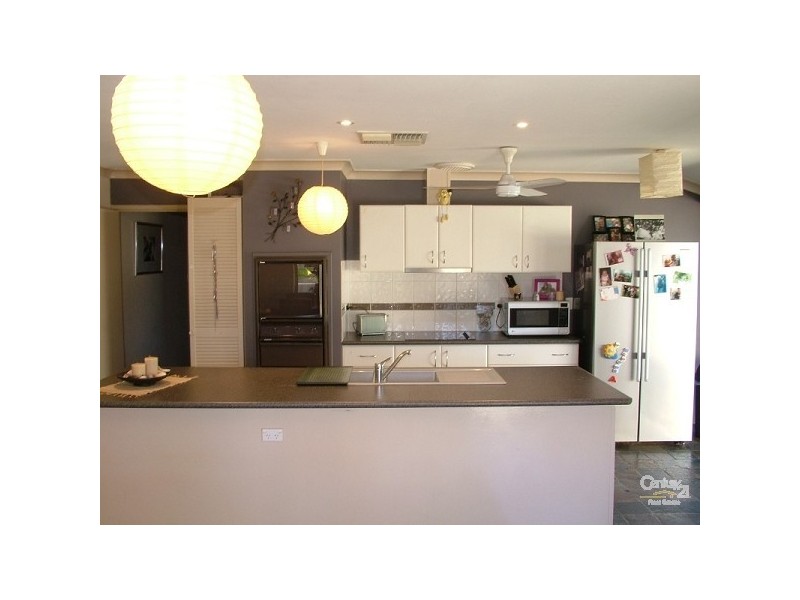 3 Ralphs Street, Seville Grove WA 6112