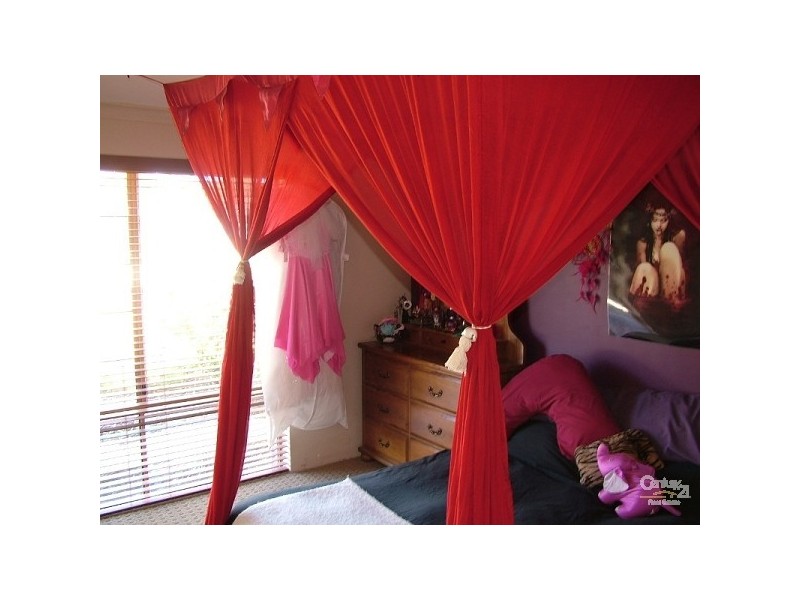 3 Ralphs Street, Seville Grove WA 6112