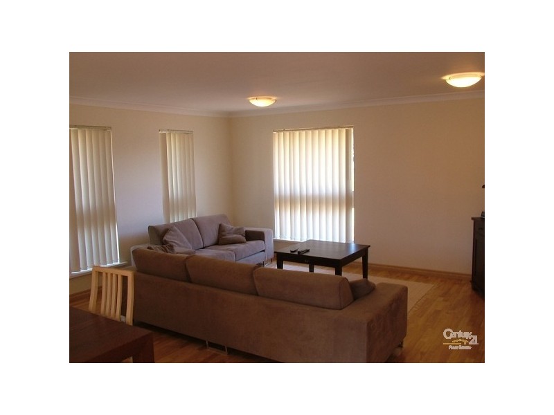 34 Opal Way, Mount Richon WA 6112