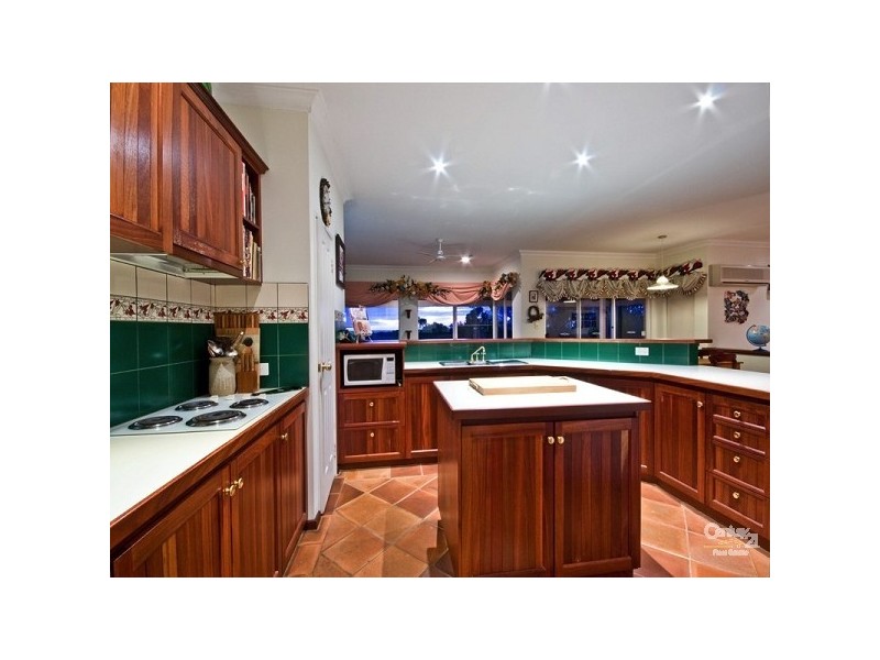 61 Locke View, Bedfordale WA 6112