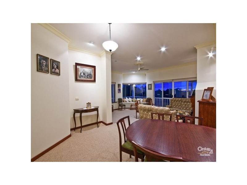 61 Locke View, Bedfordale WA 6112