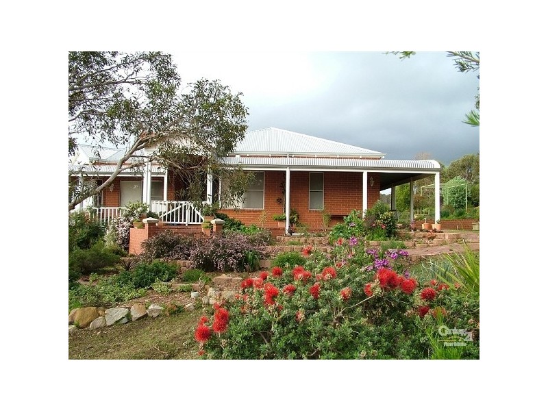 61 Locke View, Bedfordale WA 6112