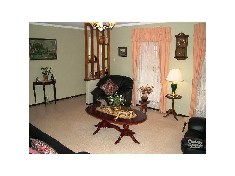 17 Wangoola, Mount Nasura WA 6112
