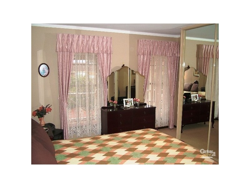 17 Wangoola, Mount Nasura WA 6112