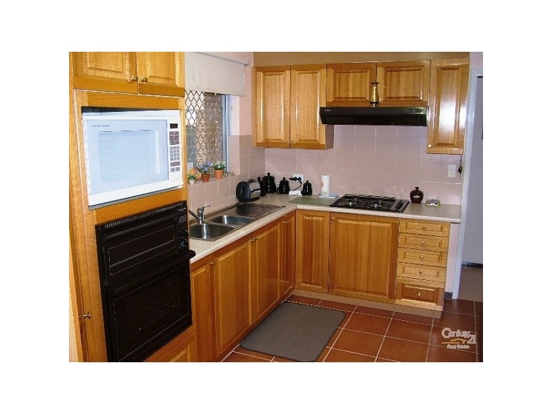17 Wangoola, Mount Nasura WA 6112