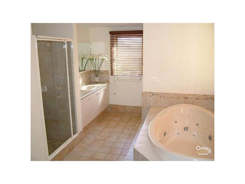 16 McNeil Grove, Jarrahdale WA 6124