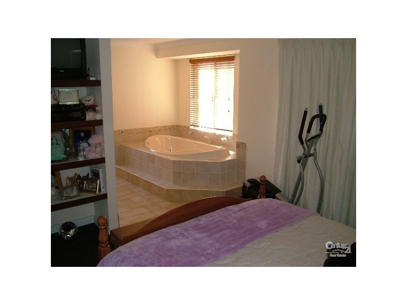 16 McNeil Grove, Jarrahdale WA 6124