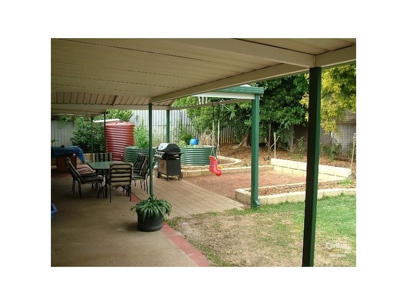 4 Meyer Close, Kelmscott WA 6111